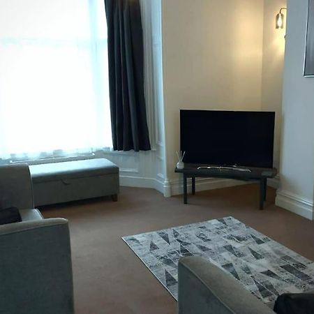 Stylish Apartment In City Centre With Parking Preston  Buitenkant foto