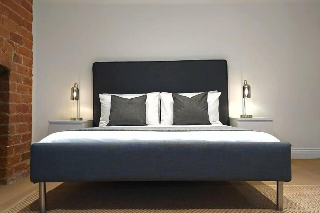 Stylish Apartment In City Centre With Parking Preston  Buitenkant foto